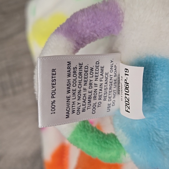 NWOT-  TUCKER & TATE Fleece Hooded Robe (Hooded, Pockets, and Belt) + SleepMask - Picture 4 of 5